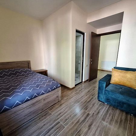 Alongside Park Borjomi Hotel ภายนอก รูปภาพ