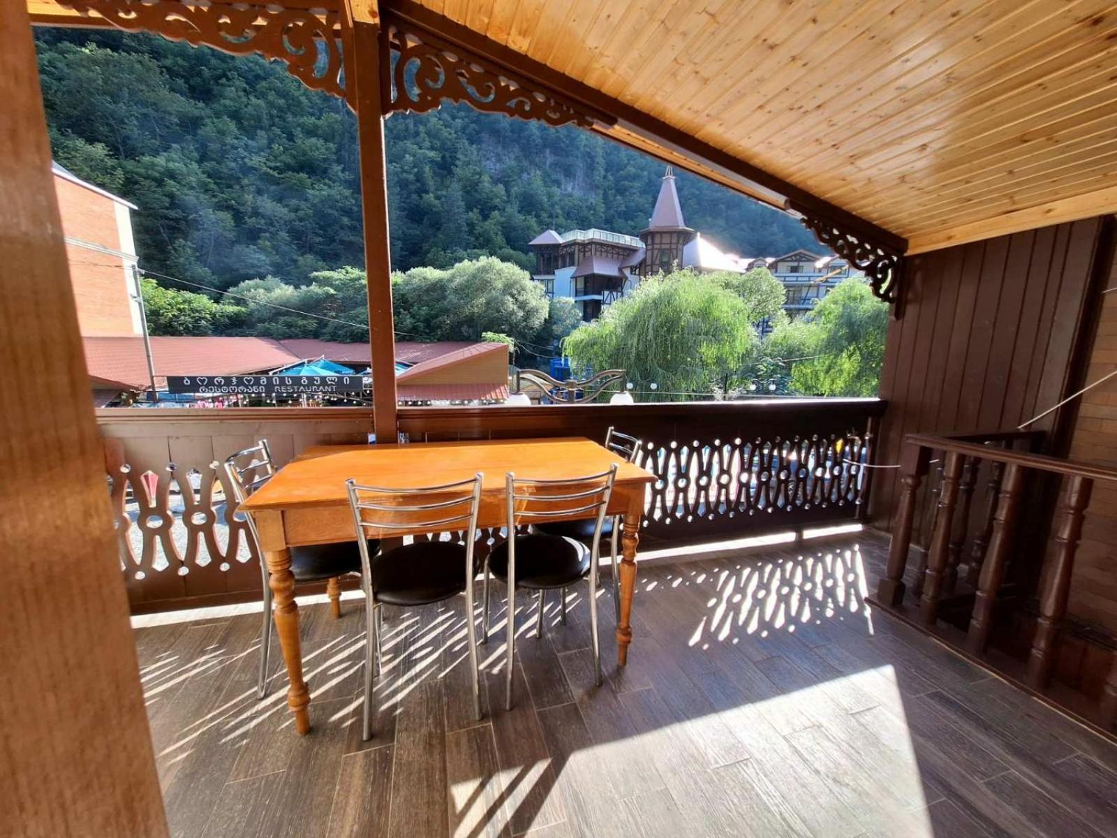 Alongside Park Borjomi Hotel ภายนอก รูปภาพ
